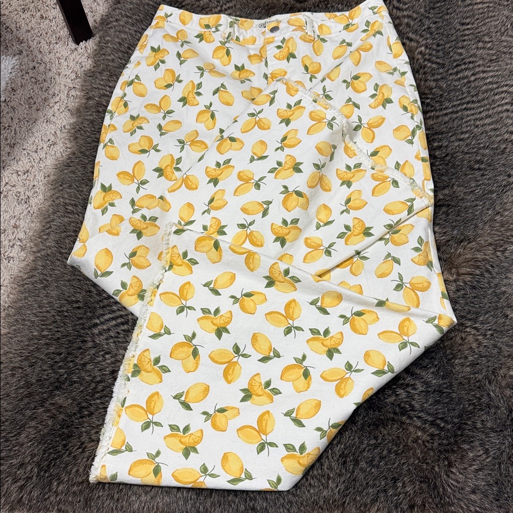 Versona lemon theme white flare jeans women’s size 14 - Picture 2 of 6